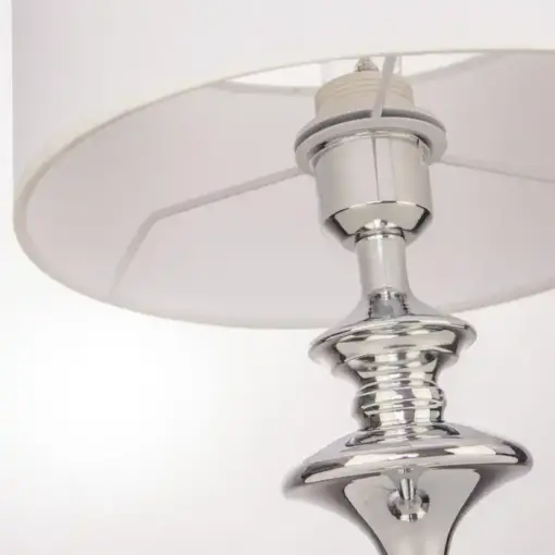 LAMPA STOŁOWA Abu Dhabi srebrna podstawa, biały abażur, styl Hampton, elegancka